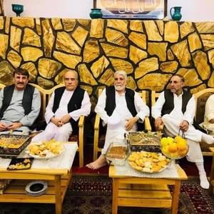 Meet your Posher, Amir